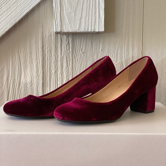 CL by Laundry Velvet Wine Block Heels Round Toe 7M - Picture 2 of 16